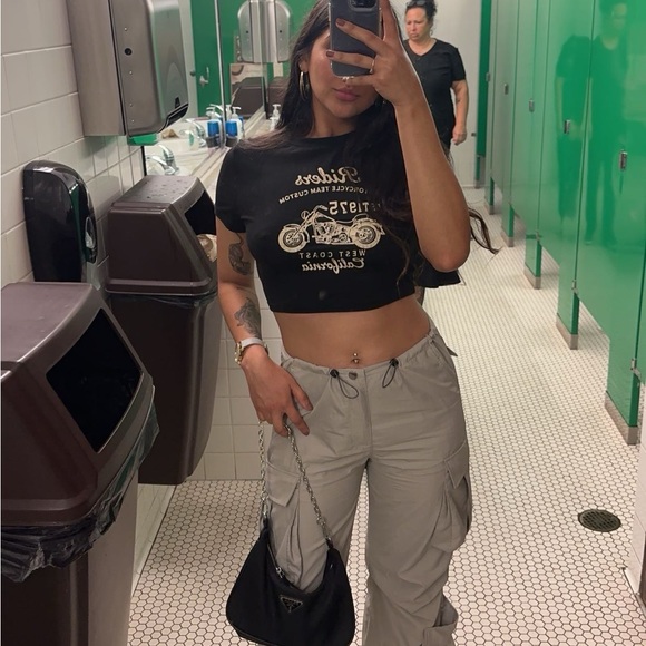 Meet your Posher, Delilah - Picture 2 of 4